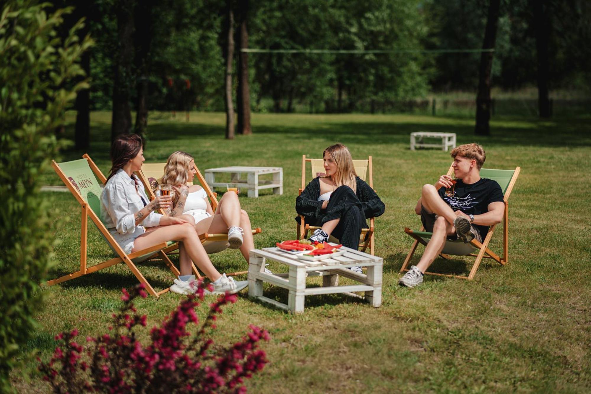 Mlyn Aqua Biblioteka Готель